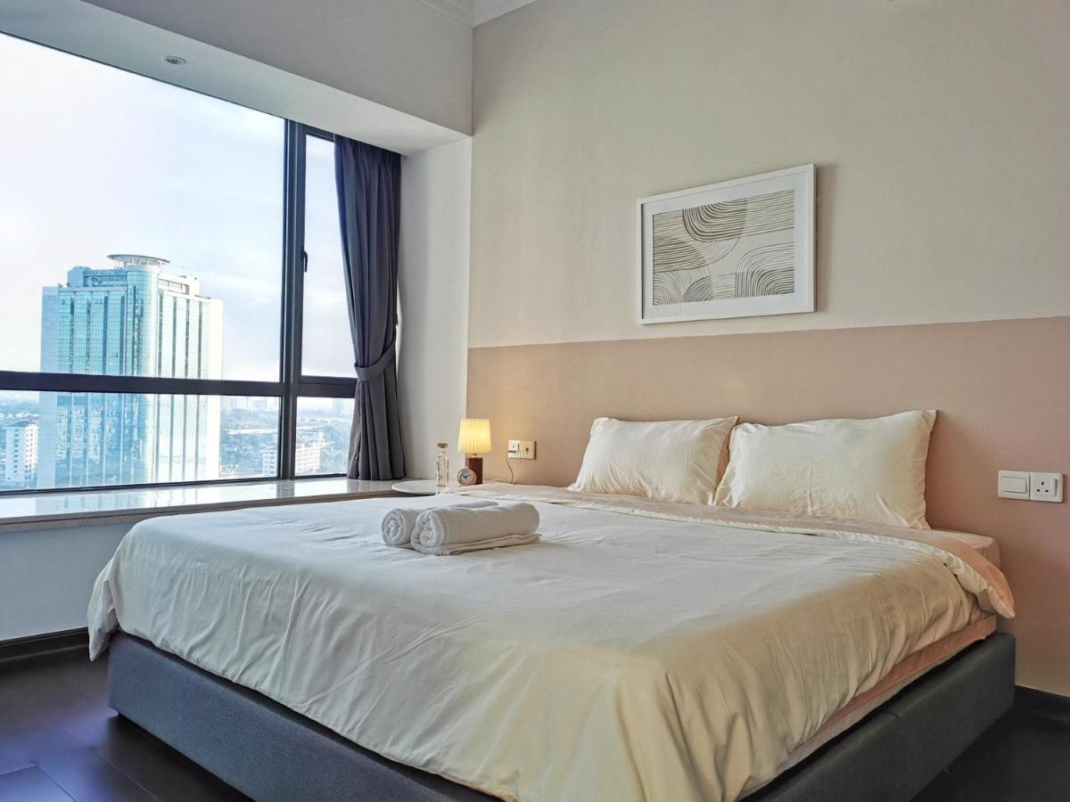 Yussy 2 Bedroom Sea View Condo At R&F Princess Cove Johor Bahru Zewnętrze zdjęcie